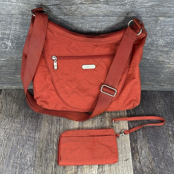 Baggallini‎ Quilted Shoulder Bag Burnt Orange Purse Multiple Pockets w/ Wristlet - Picture 1 of 16